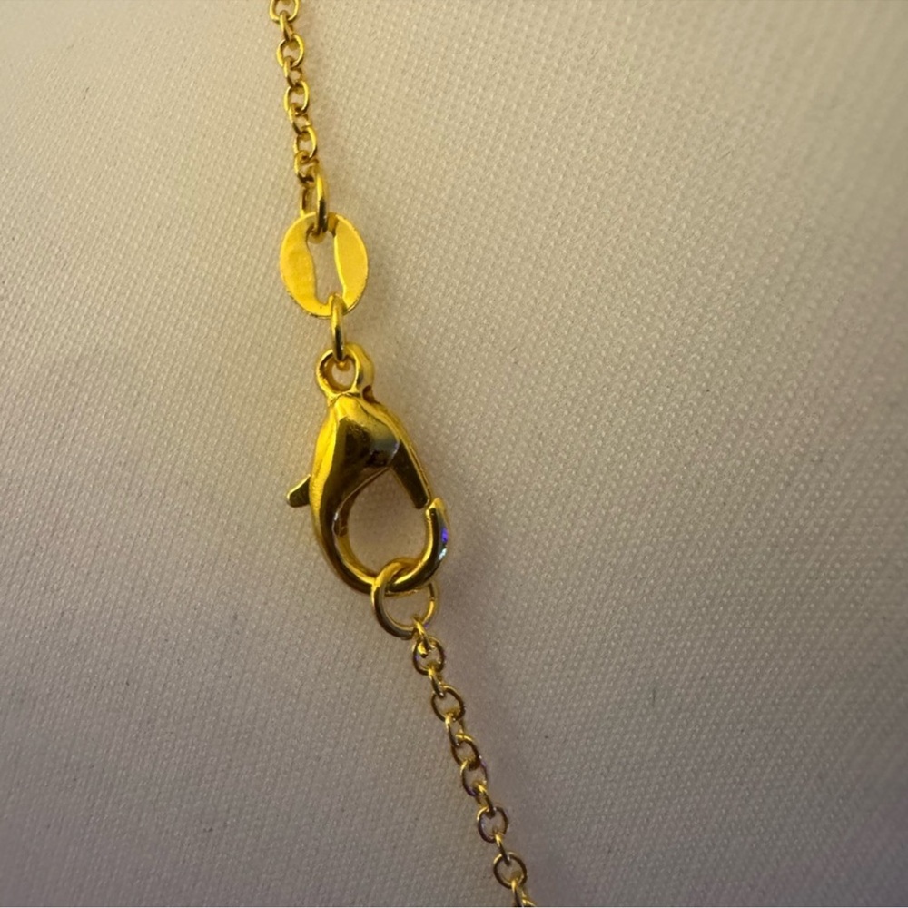 Elegant Black and Gold Pendant Necklace - Picture 6 of 7